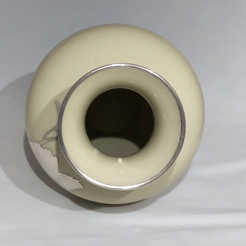 THOMAS IVORY BAVERIA GERMANY SILVER FOLAITE VASE